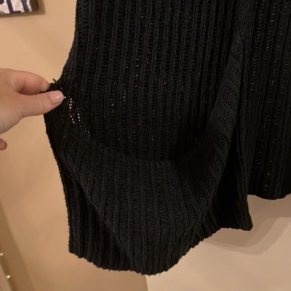 C’est Moi Knit long loose knit Sleeveless Cardigan,with pockets ! - Picture 3 of 3